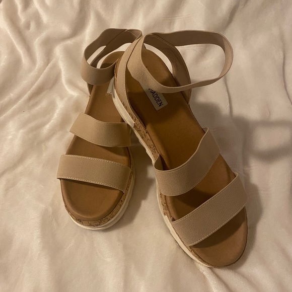 W Size 9 Steve Madden Bandi Elastic Cork Flatform Sandals - Picture 3 of 3